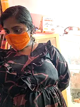 IORio2 – webcam model profile photo Image 6