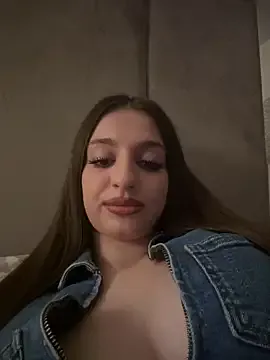 roouse – webcam model profile photo Image 17