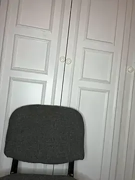 skinny_candy18 – webcam model profile photo Image 2