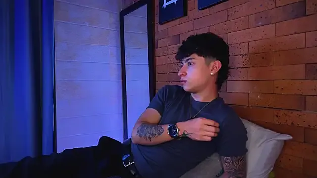 seloloko20 – webcam model profile photo Image 6