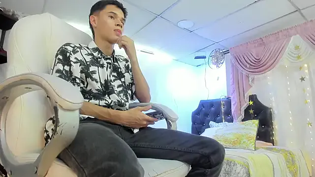 KingBlack25cm – webcam model profile photo Image 3