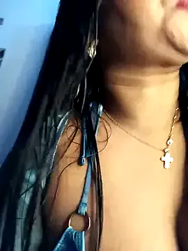 Alice – webcam model profile photo Image 10