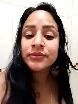 Alice – webcam model profile photo Image 15