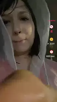 AuroraShyrzt – webcam model profile photo Image 16