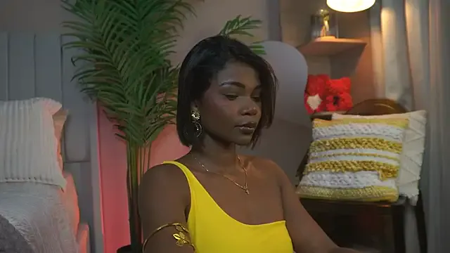 AuroraBoreal69 – webcam model profile photo Image 8