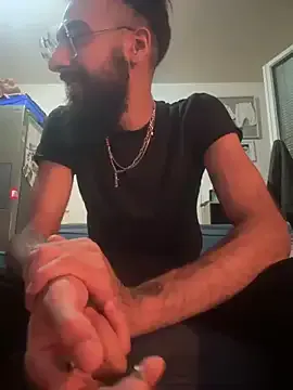 PabloArena – webcam model profile photo Image 4