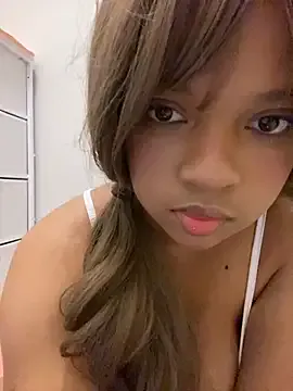 nelly_shyn – webcam model profile photo Image 18