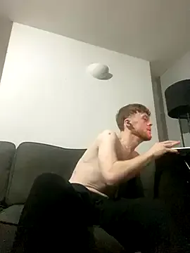 starvingo2002 – webcam model profile photo Image 3