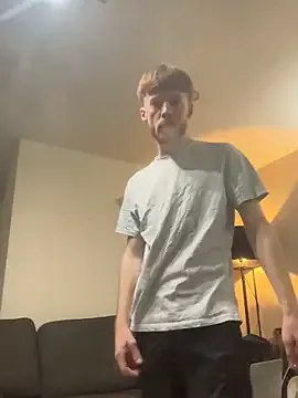 starvingo2002 – webcam model profile photo Image 5