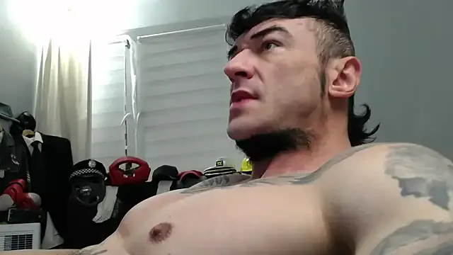 PabloArena – webcam model profile photo Image 4