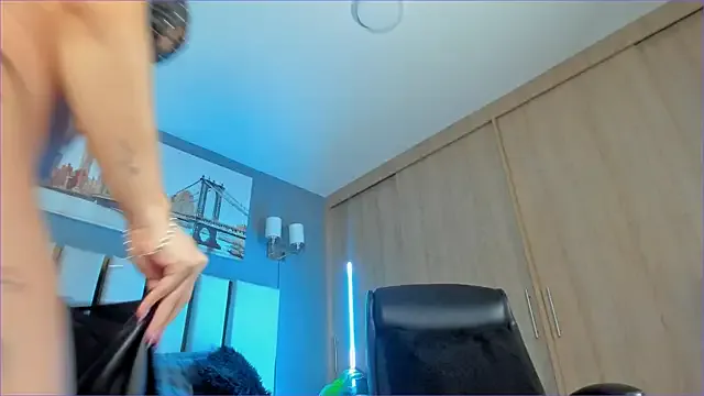 brittpobre – webcam model profile photo Image 17