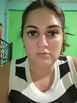 someone_sweet – webcam model profile photo Image 13