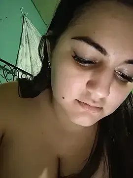 someone_sweet – webcam model profile photo Image 4