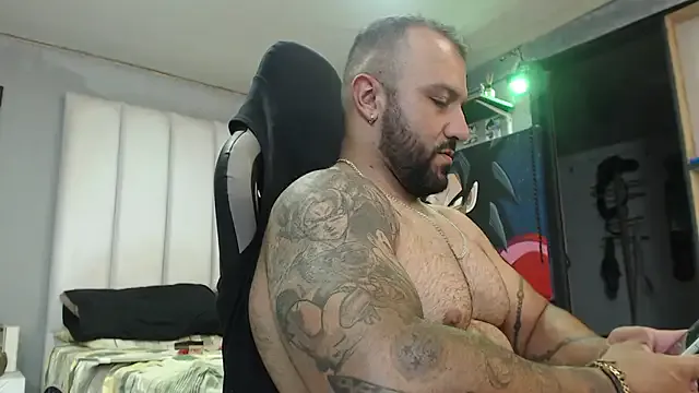 slaveandslave – webcam model profile photo Image 12