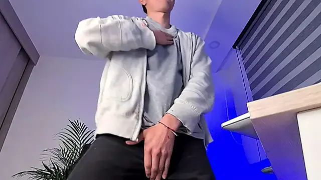 DomManlyGuy – webcam model profile photo Image 15