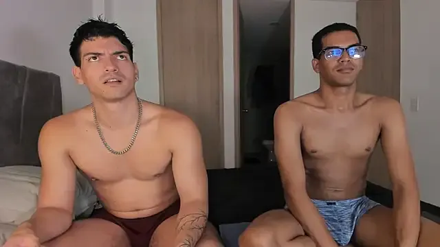 little_show_sexy – webcam model profile photo Image 18