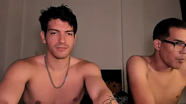 little_show_sexy – webcam model profile photo Image 8