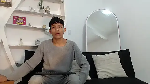 starvingo2002 – webcam model profile photo Image 11