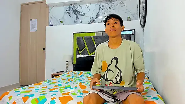 BEAUTY_BOYS1 Image 2