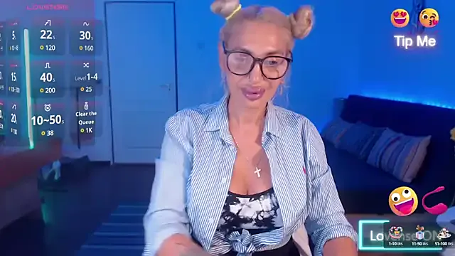 roouse – webcam model profile photo Image 3