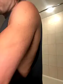 DomManlyGuy – webcam model profile photo Image 2