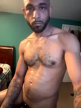 DomManlyGuy – webcam model profile photo Image 5