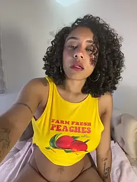 pusichka_ – webcam model profile photo Image 2