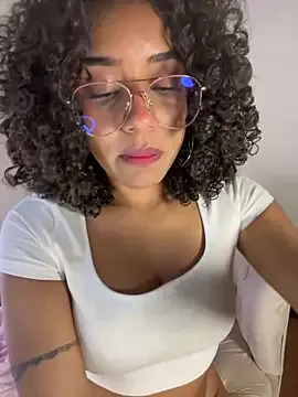 pusichka_ – webcam model profile photo Image 6