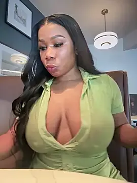 nicolelevis – webcam model profile photo Image 6