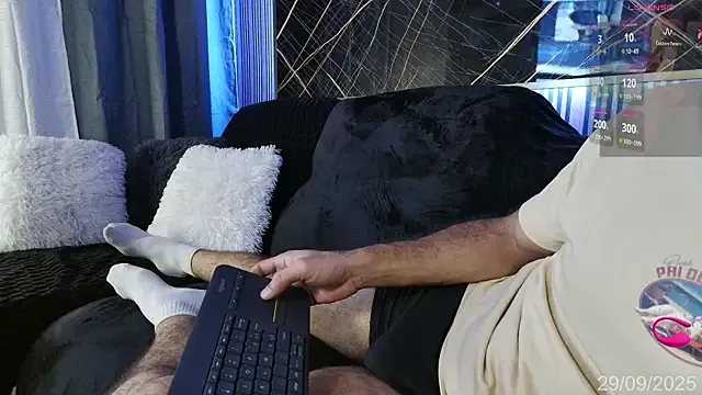 lynnalltop – webcam model profile photo Image 19