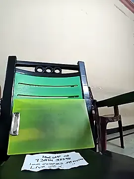 QYBOYS-001 – webcam model profile photo Image 4