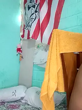 roouse – webcam model profile photo Image 13