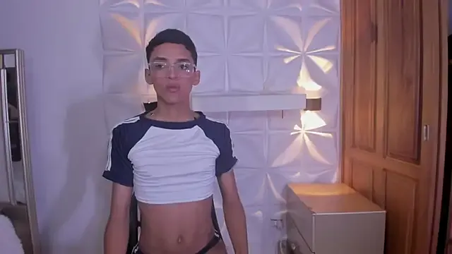 trainwithme – webcam model profile photo Image 8