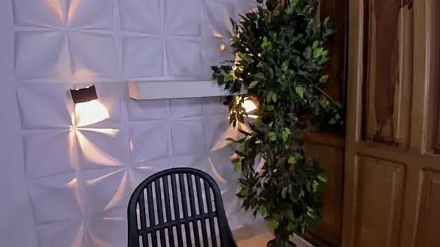 trainwithme – webcam model profile photo Image 9