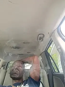 bisexualmilf – webcam model profile photo Image 3