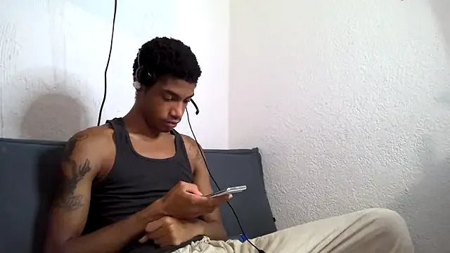 kaliana_ggh – webcam model profile photo Image 2