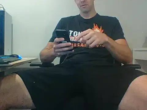 otouhu76 – webcam model profile photo Image 3