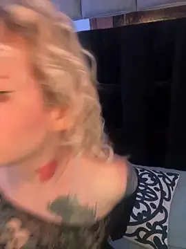 Earth_001 – webcam model profile photo Image 11