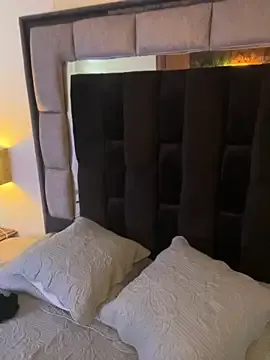 Earth_001 – webcam model profile photo Image 14