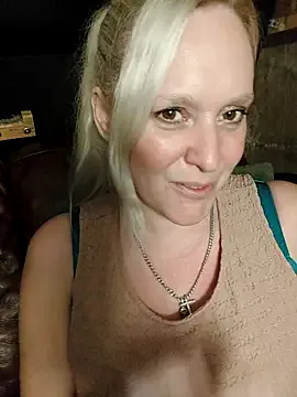 cuddles_jane – webcam model profile photo Image 18