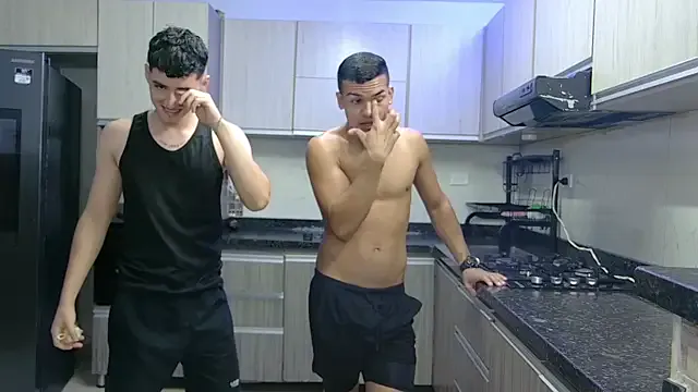 _Tomy08calderon – webcam model profile photo Image 12