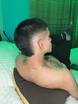 ariel_andcharlotte – webcam model profile photo Image 6