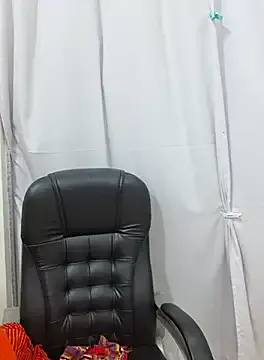 DomManlyGuy – webcam model profile photo Image 18