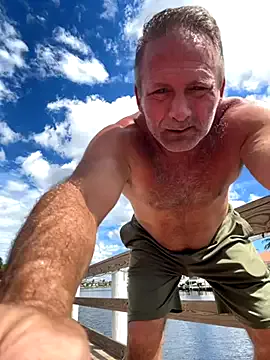 em1ly_e – webcam model profile photo Image 16