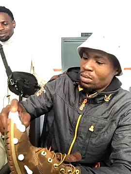 CarmeloA – webcam model profile photo Image 4