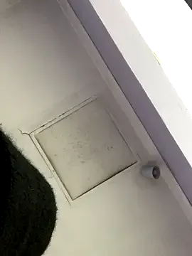 CarmeloA – webcam model profile photo Image 6