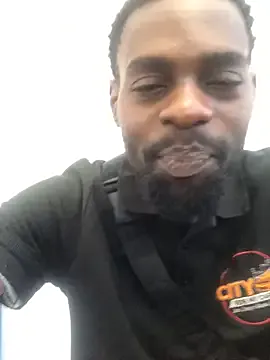 CarmeloA – webcam model profile photo Image 9