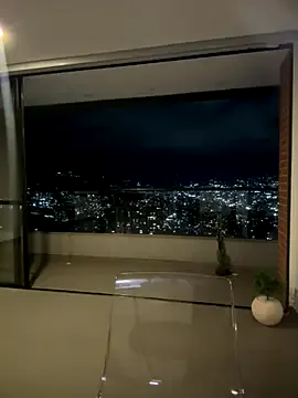 peek_in_my_window – webcam model profile photo Image 5