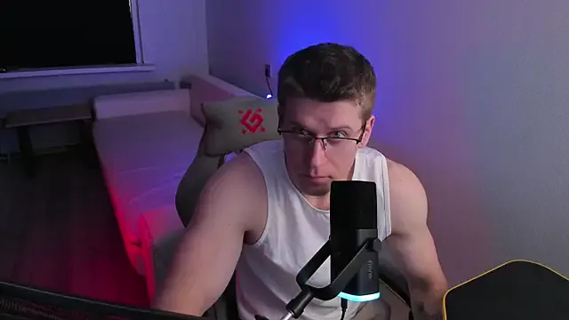 petites_perles – webcam model profile photo Image 13