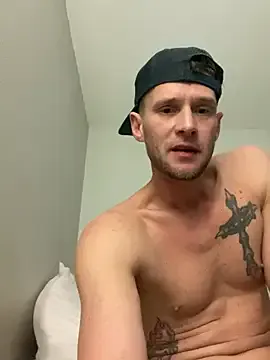 bisexualmilf – webcam model profile photo Image 3